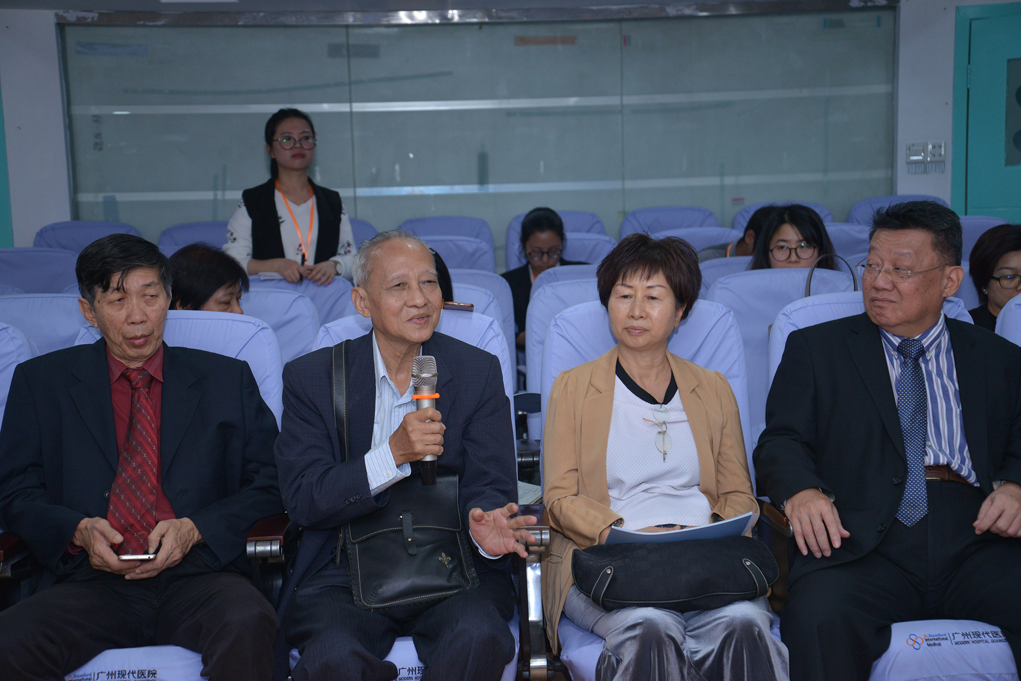 馬來(lái)西亞醫(yī)療訪問(wèn)團(tuán)在廣州現(xiàn)代醫(yī)院