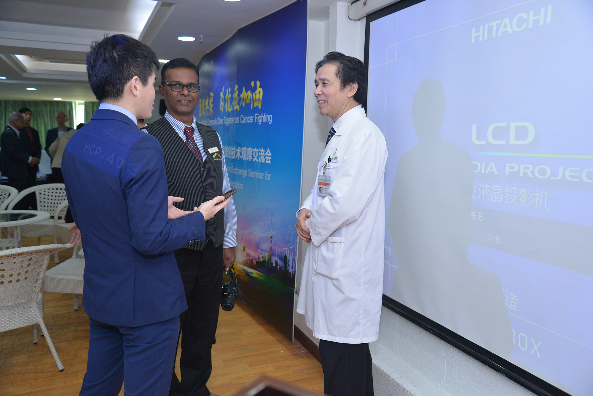 中國(guó)報(bào)記者在廣州現(xiàn)代醫(yī)院